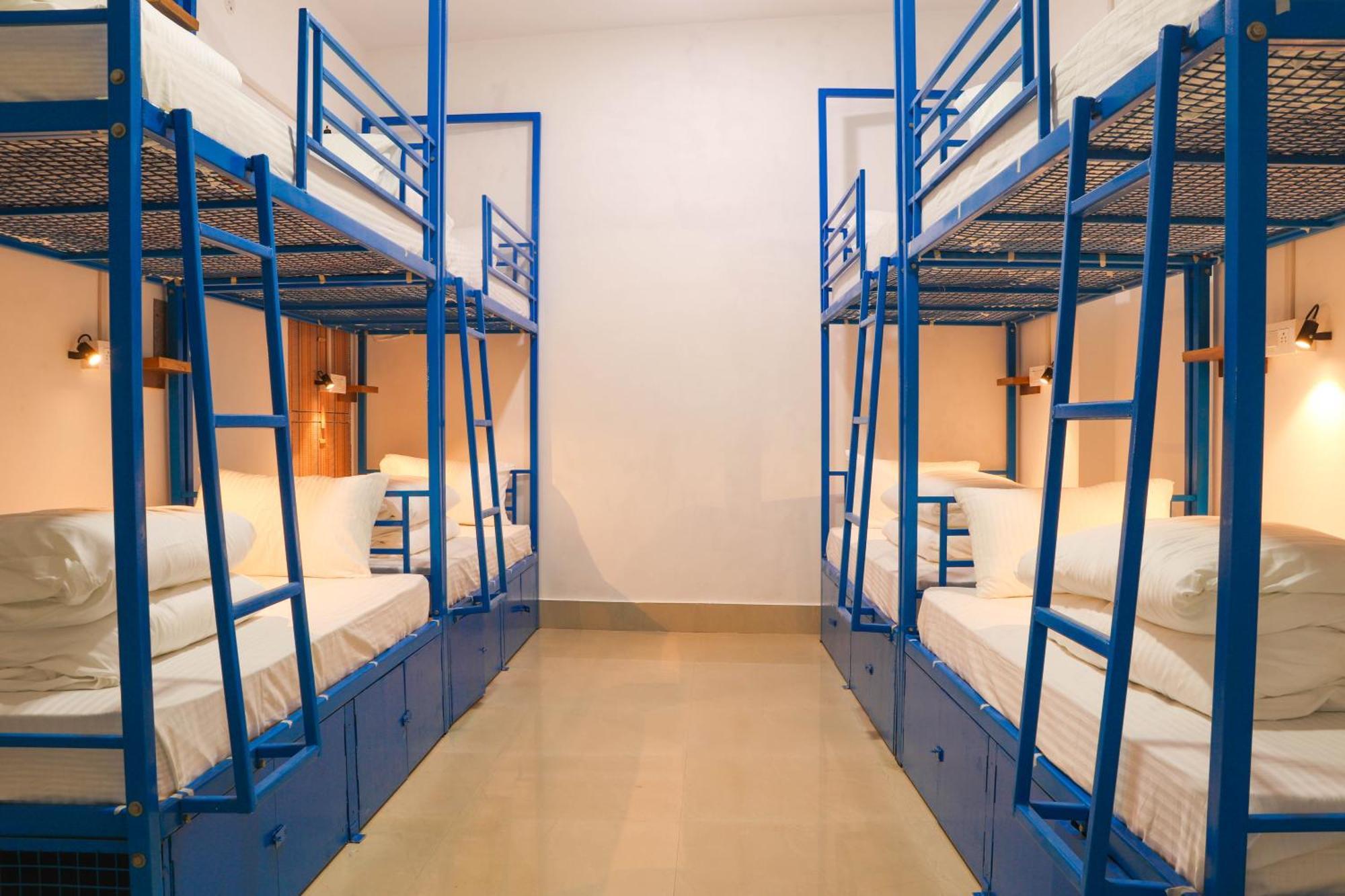 Live Free Hostel Varanasi Exterior photo